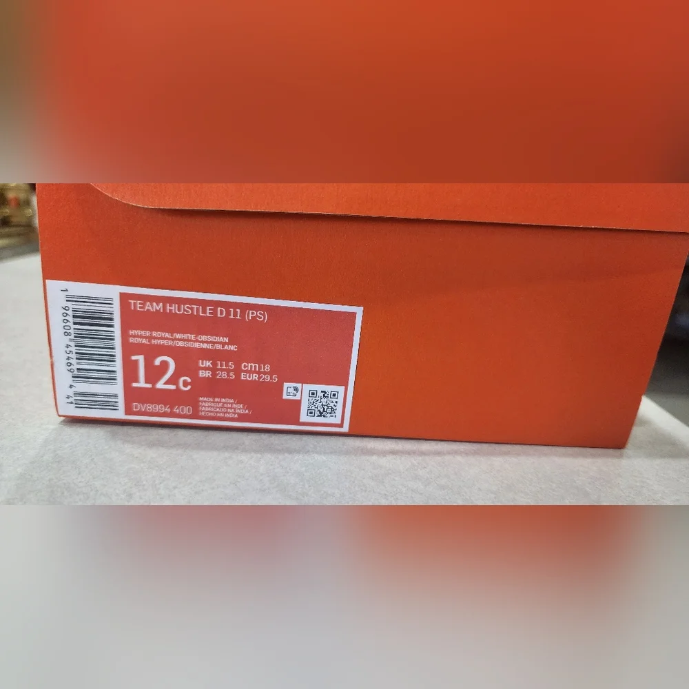 Nike sneakers in royal blue - Picture 11 of 11